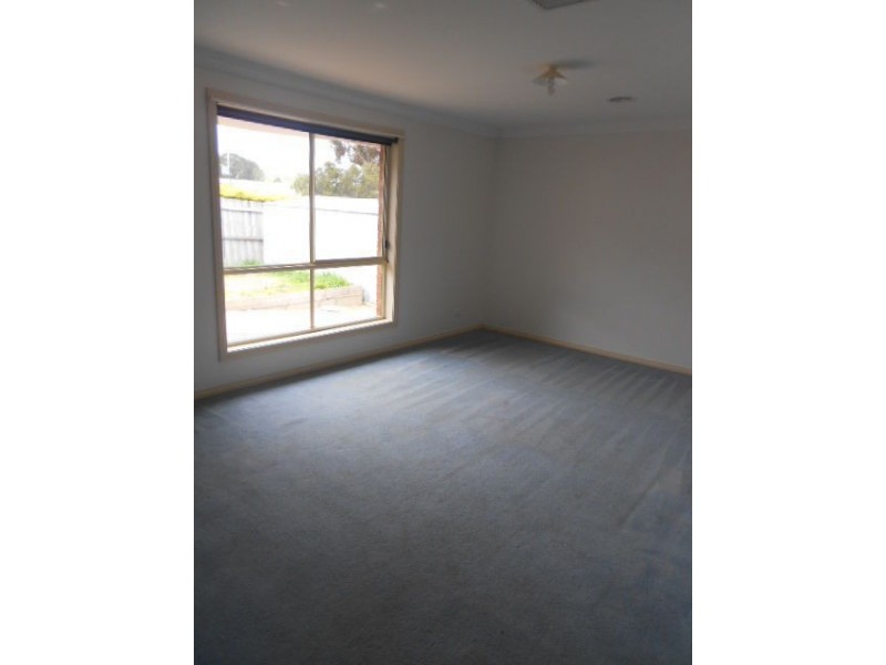 99 DUKE STREET, Wallan VIC 3756