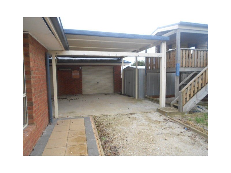 99 DUKE STREET, Wallan VIC 3756