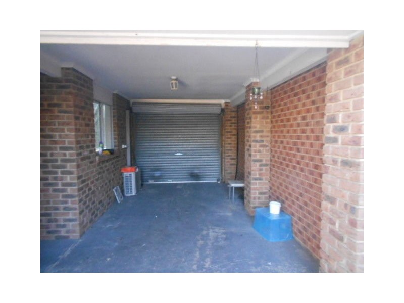 44 REARDEN CRESCENT, Roxburgh Park VIC 3064