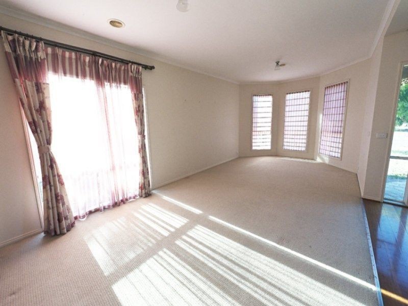 23 WISLA CIRCUIT, Roxburgh Park VIC 3064