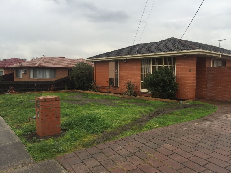 25 OSBORNE AVENUE, Gladstone Park VIC 3043