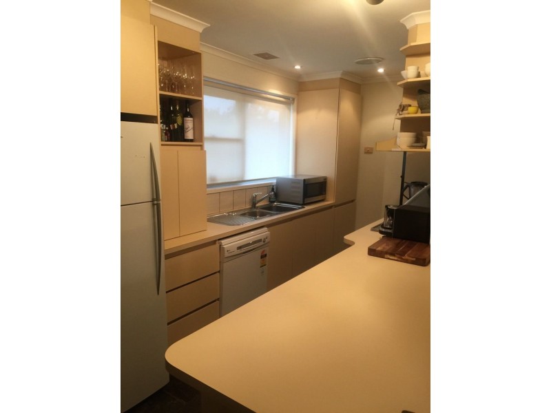 25 OSBORNE AVENUE, Gladstone Park VIC 3043