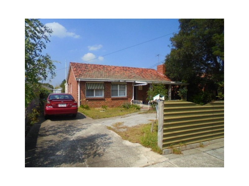 70 ISLA AVENUE, Glenroy VIC 3046