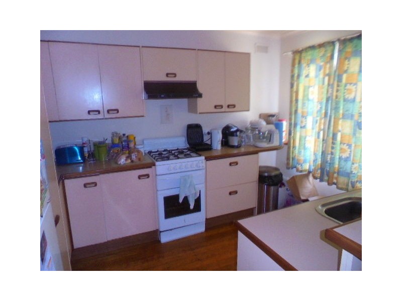 70 ISLA AVENUE, Glenroy VIC 3046