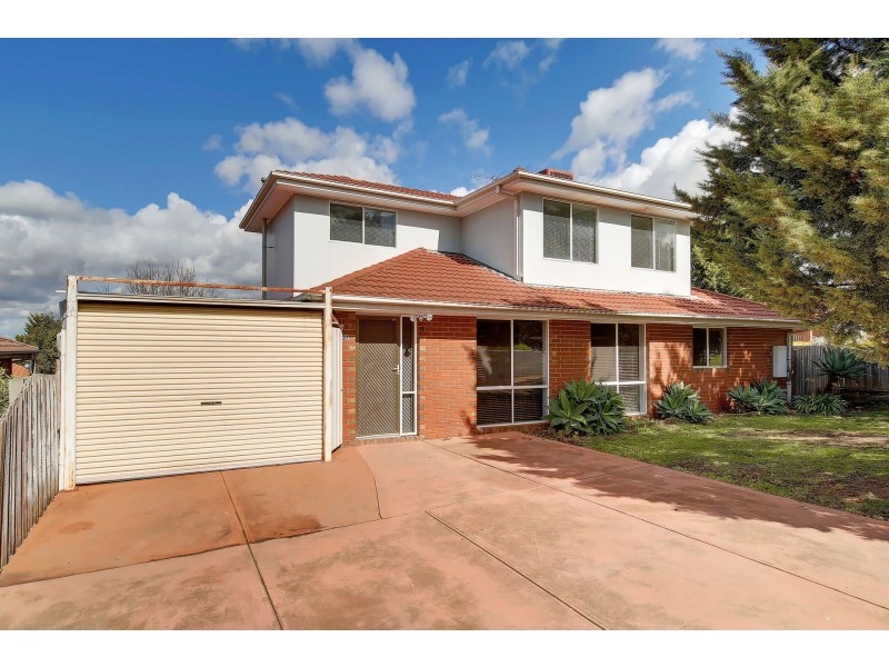 27 Fuschia Place, Meadow Heights VIC 3048