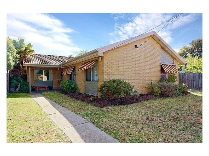 4 BENDOC COURT, Meadow Heights VIC 3048