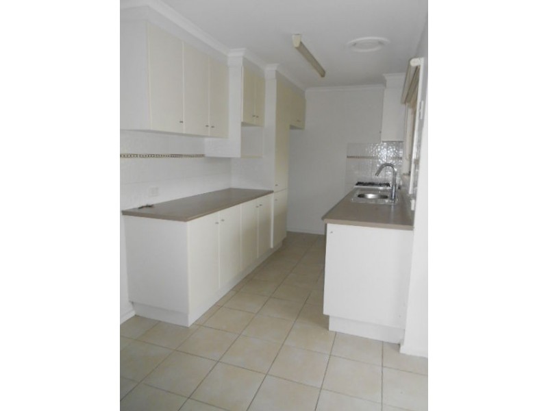 4 BENDOC COURT, Meadow Heights VIC 3048