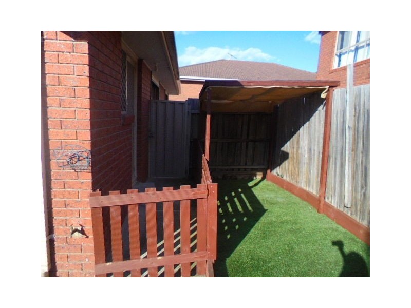 1/20 Shankland Blvd, Meadow Heights VIC 3048