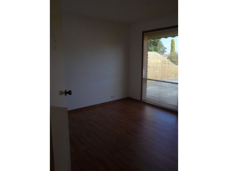 28 Gilmour Court, Meadow Heights VIC 3048