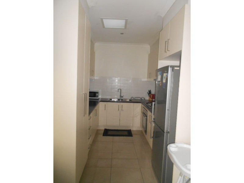 2/4 Huntly Court, Meadow Heights VIC 3048