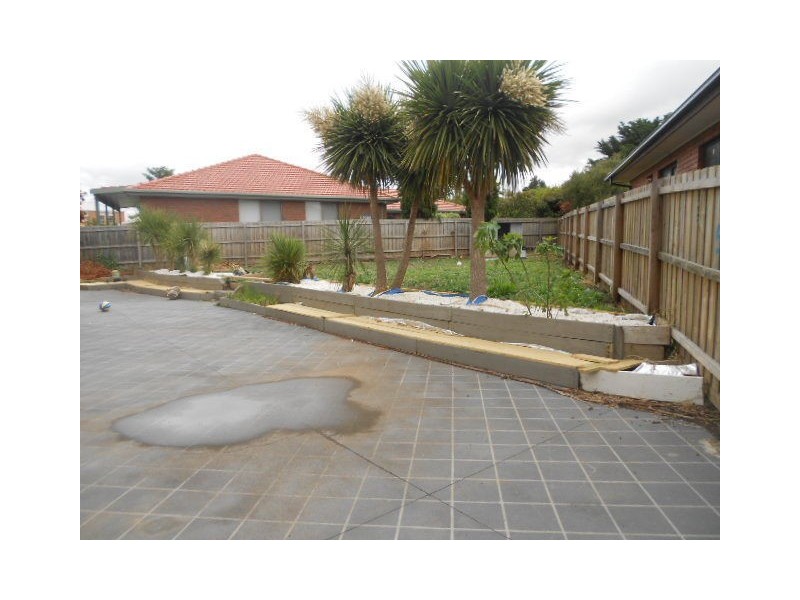 21 BRADFORD AVENUE, Greenvale VIC 3059