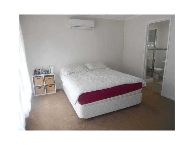 21 BRADFORD AVENUE, Greenvale VIC 3059