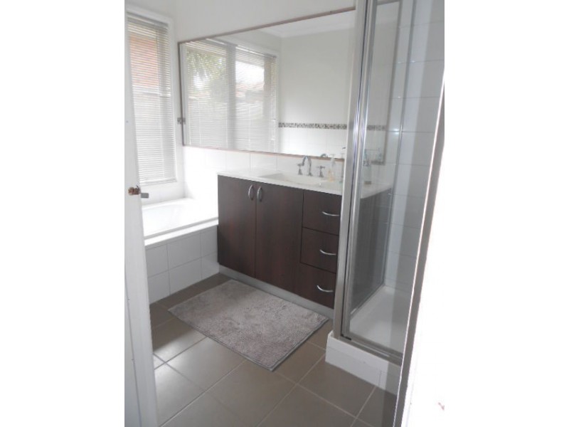 21 BRADFORD AVENUE, Greenvale VIC 3059