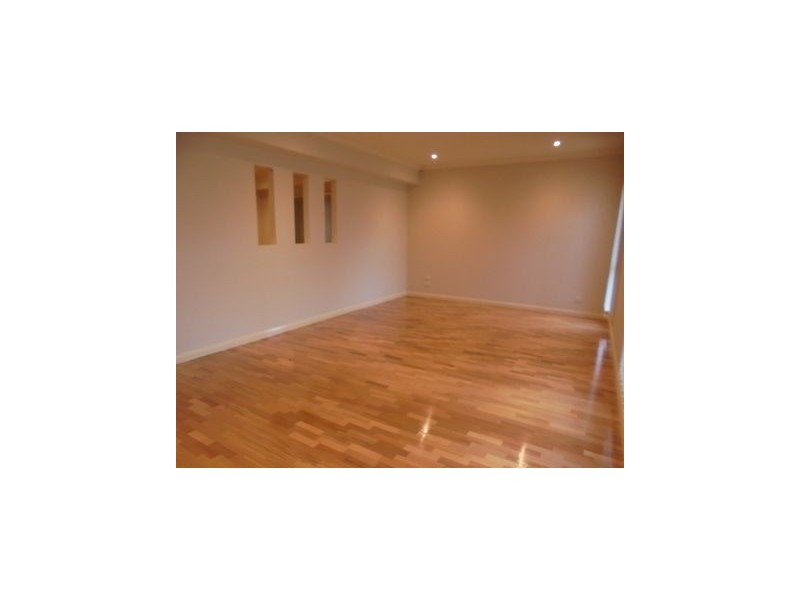 18 Brookvale Court, Roxburgh Park VIC 3064