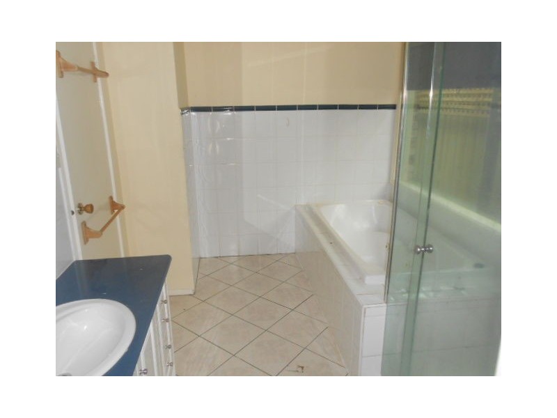 27  WATFORD CRESCENT, Craigieburn VIC 3064