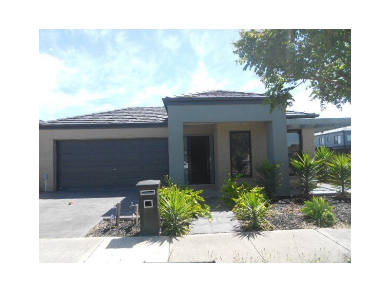 2 Kennet Way, Craigieburn VIC 3064