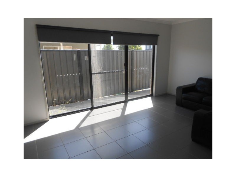 2 Kennet Way, Craigieburn VIC 3064