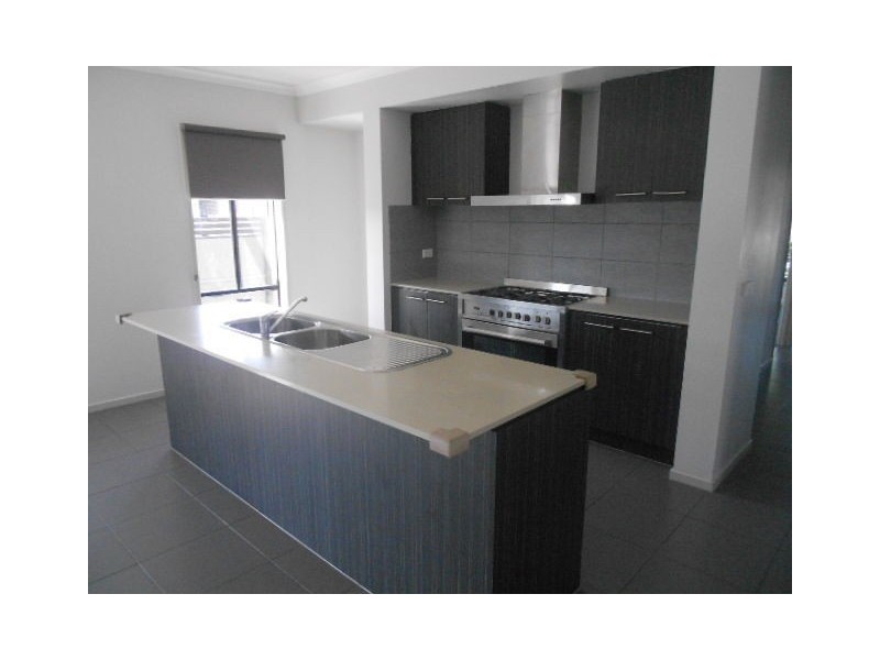 2 Kennet Way, Craigieburn VIC 3064