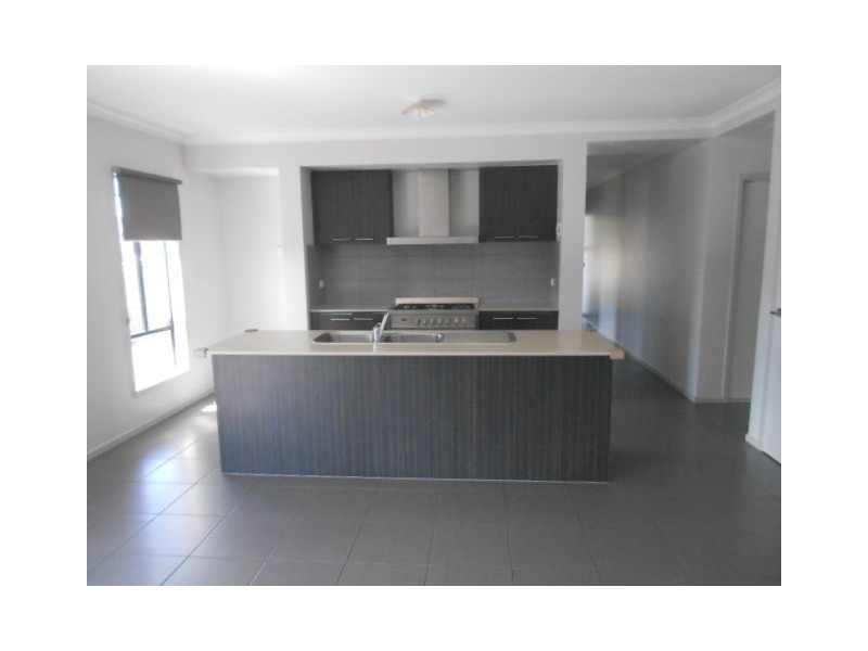 2 Kennet Way, Craigieburn VIC 3064