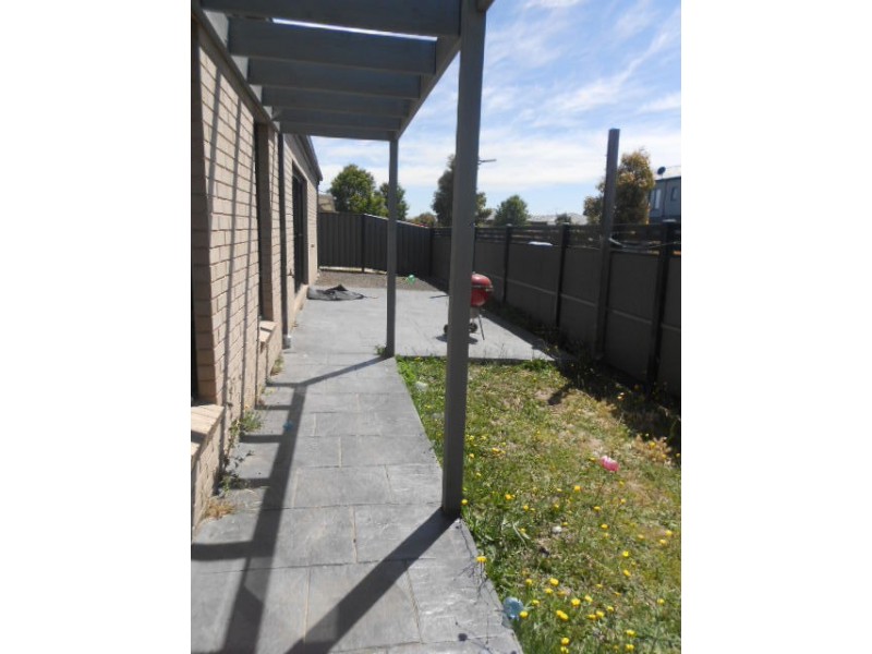 2 Kennet Way, Craigieburn VIC 3064