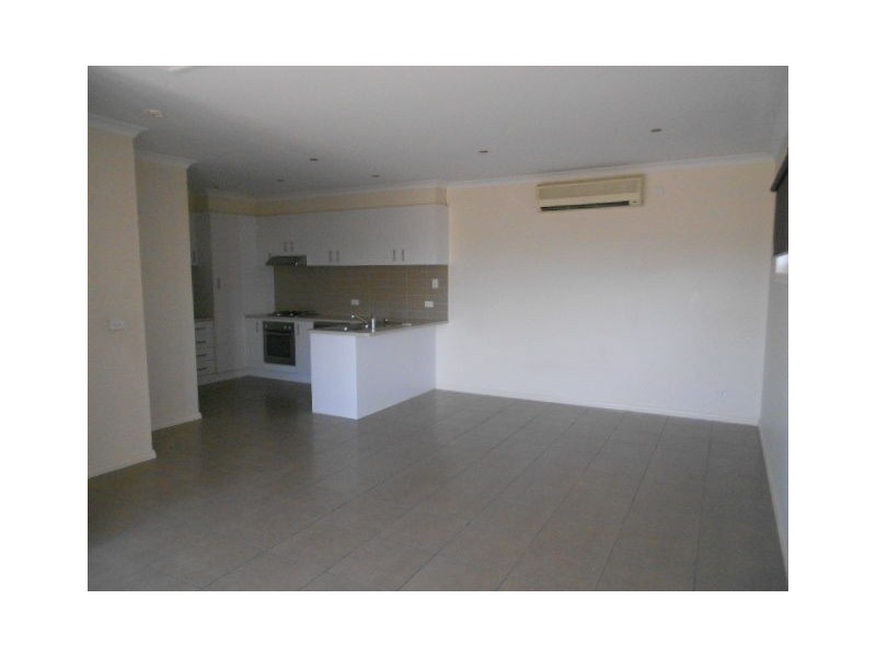 2/75  BARTON STREET, Reservoir VIC 3073