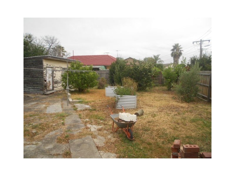 465 BARRY ROAD, Dallas VIC 3047