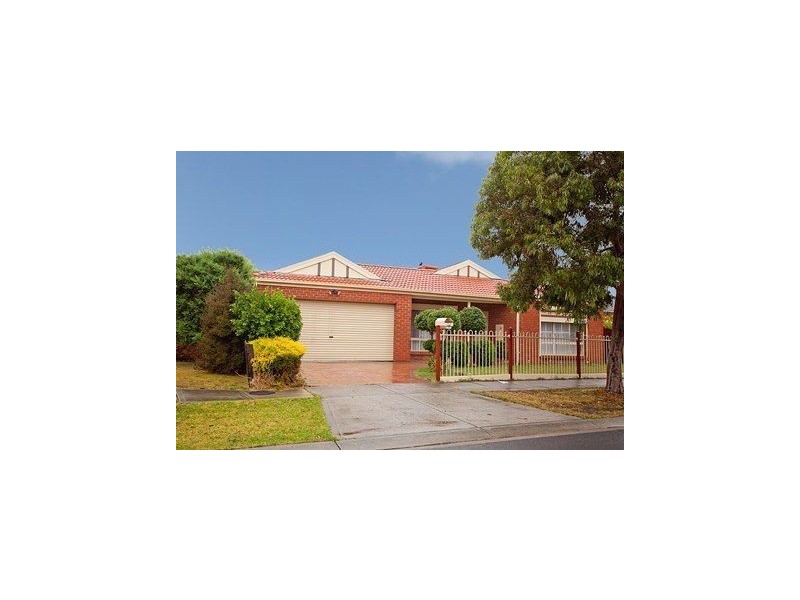 12 Delphinius Crescent, Roxburgh Park VIC 3064