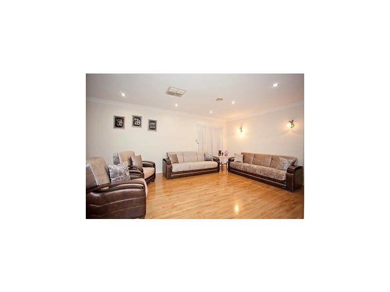 12 Delphinius Crescent, Roxburgh Park VIC 3064