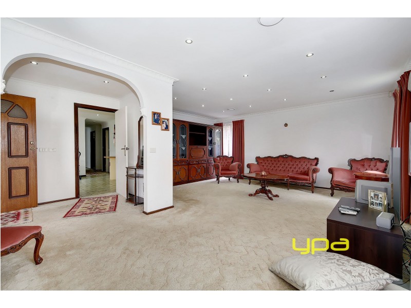 9 BUCHAN STREET, Meadow Heights VIC 3048