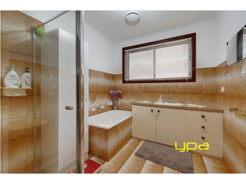 9 BUCHAN STREET, Meadow Heights VIC 3048