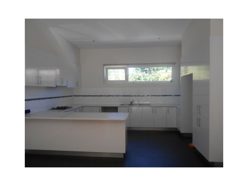 3a CASSINIA CRESCENT, Meadow Heights VIC 3048