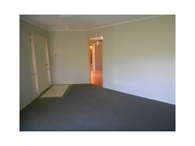 6 SATTERLY WAY, Roxburgh Park VIC 3064