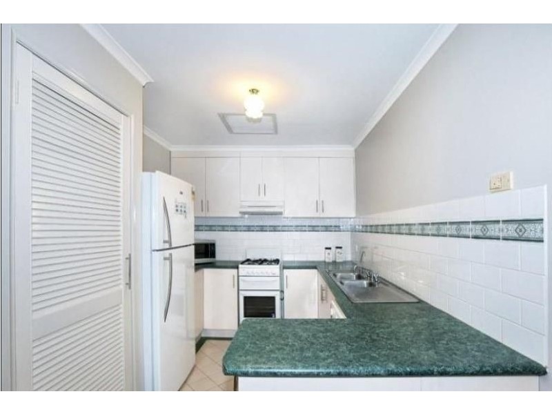 6 SATTERLY WAY, Roxburgh Park VIC 3064