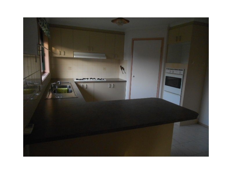 38 BRADMAN DRIVE, Meadow Heights VIC 3048