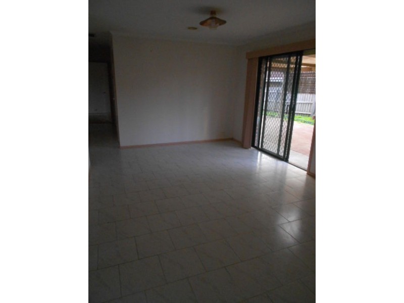 38 BRADMAN DRIVE, Meadow Heights VIC 3048