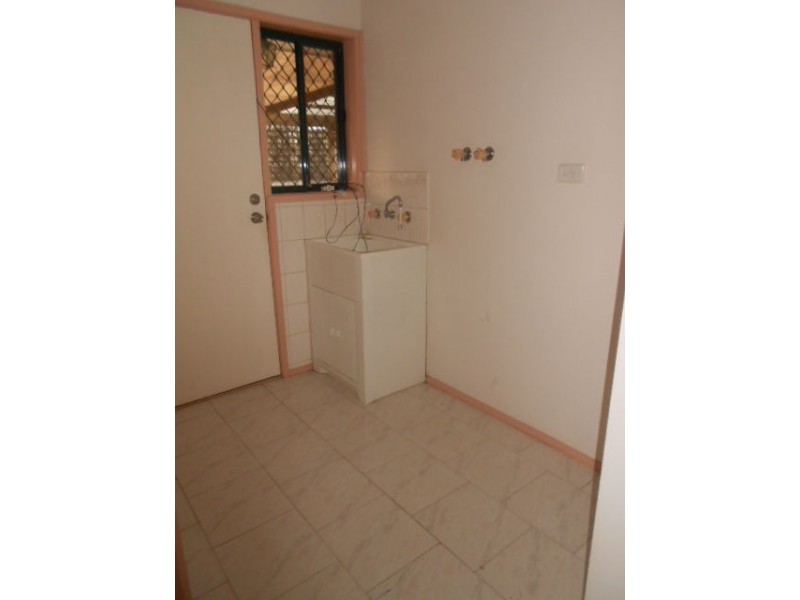 38 BRADMAN DRIVE, Meadow Heights VIC 3048