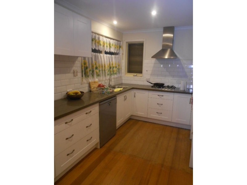 1/92 MITCHELL CRESCENT, Meadow Heights VIC 3048