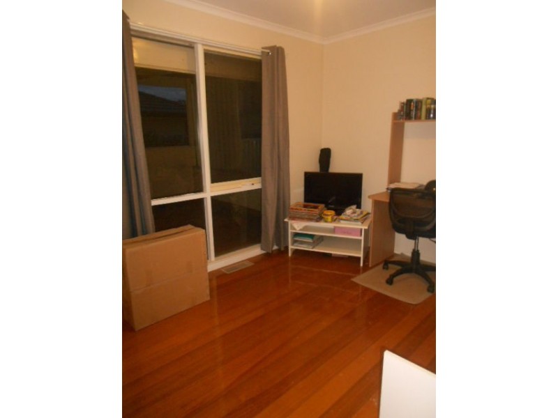 1/92 MITCHELL CRESCENT, Meadow Heights VIC 3048