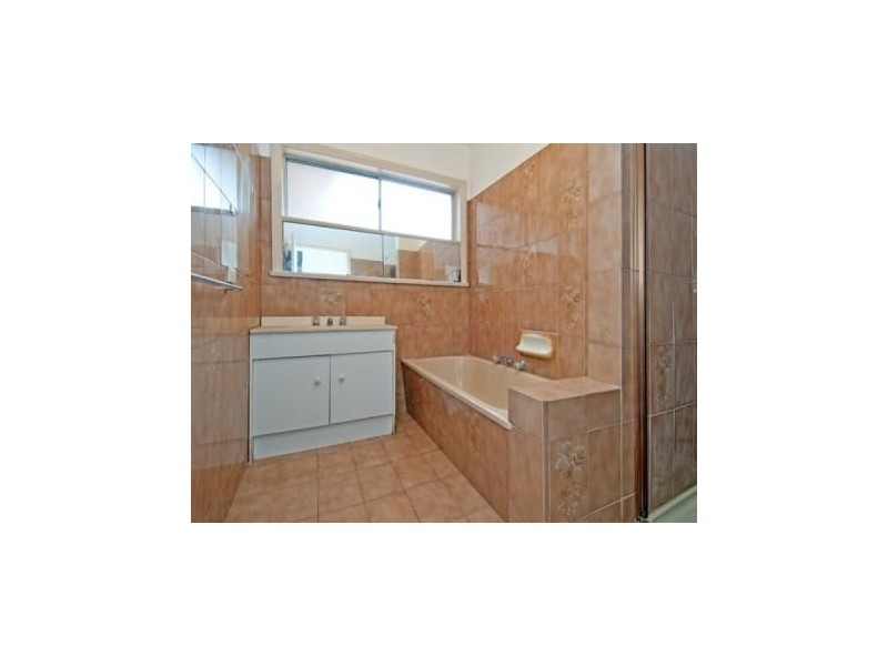 44 PURINUAN ROAD, Reservoir VIC 3073