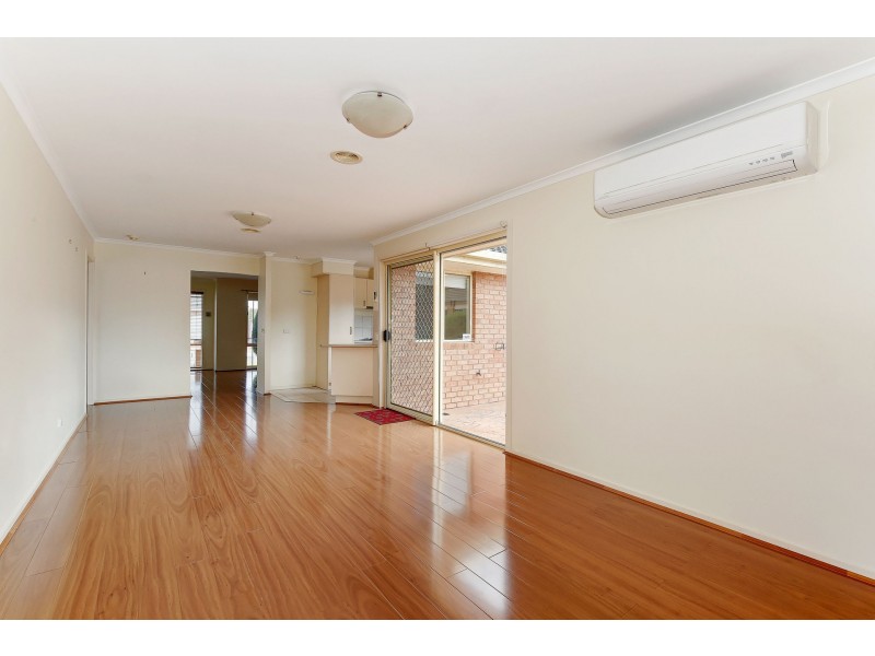 5 SHEPHERD AVENUE, Roxburgh Park VIC 3064