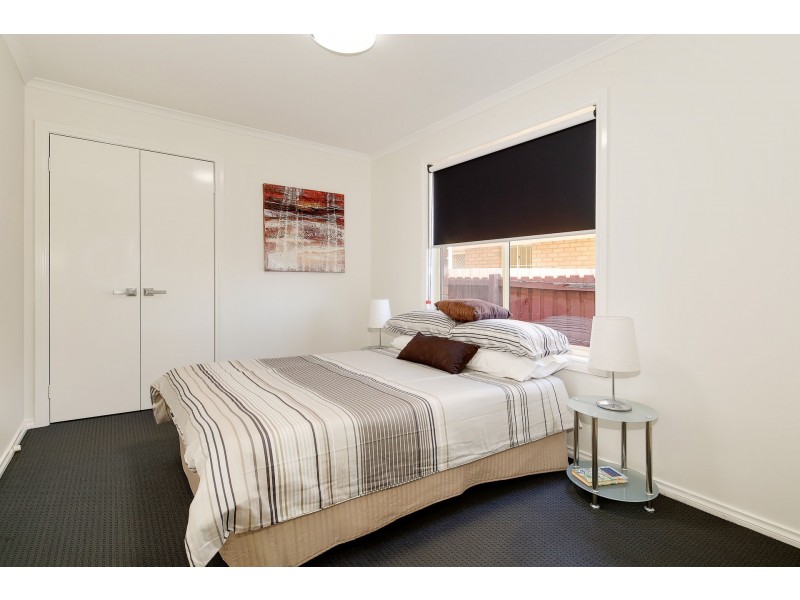 19 JASMINE COURT, Meadow Heights VIC 3048