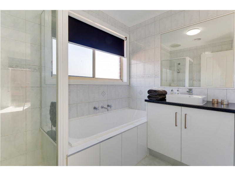 19 JASMINE COURT, Meadow Heights VIC 3048