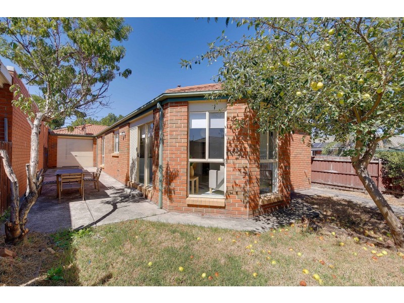 19 JASMINE COURT, Meadow Heights VIC 3048
