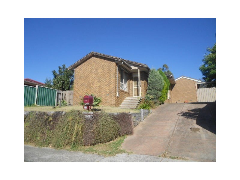 41 EUCALYPTUS PLACE, Meadow Heights VIC 3048