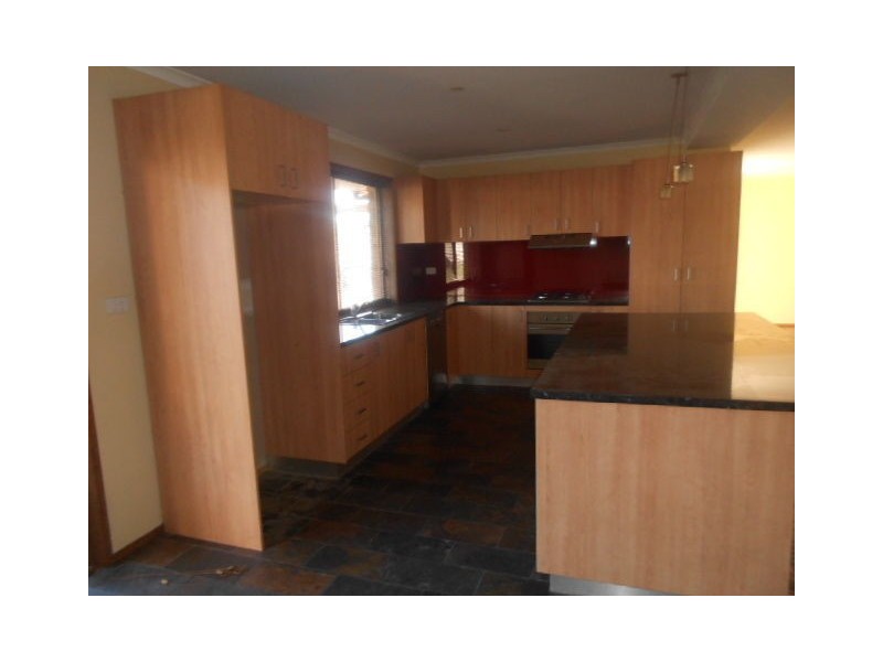 41 EUCALYPTUS PLACE, Meadow Heights VIC 3048