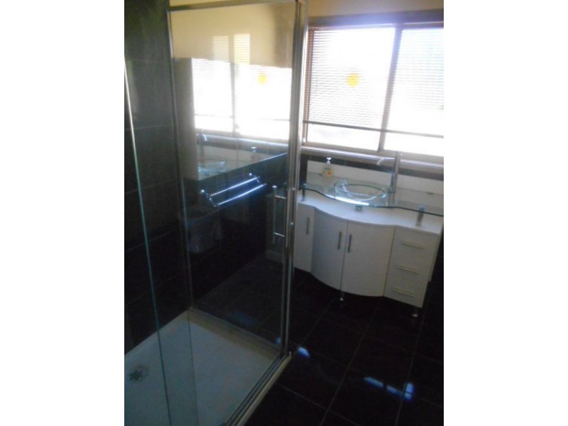 41 EUCALYPTUS PLACE, Meadow Heights VIC 3048