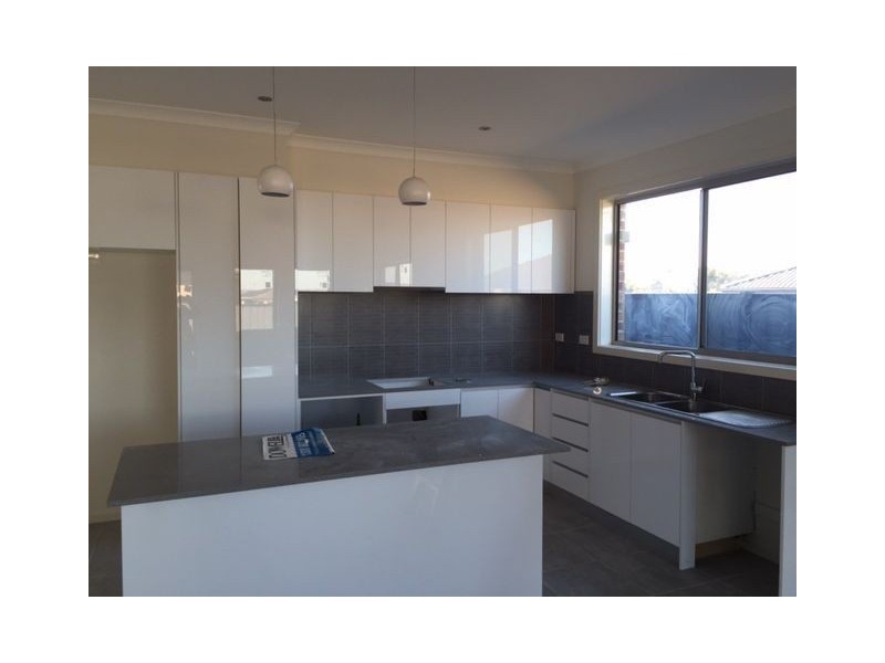 7 VIOLET PLACE, Craigieburn VIC 3064