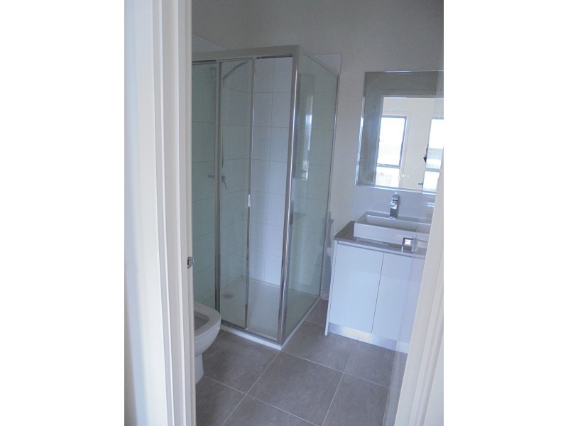 7 VIOLET PLACE, Craigieburn VIC 3064