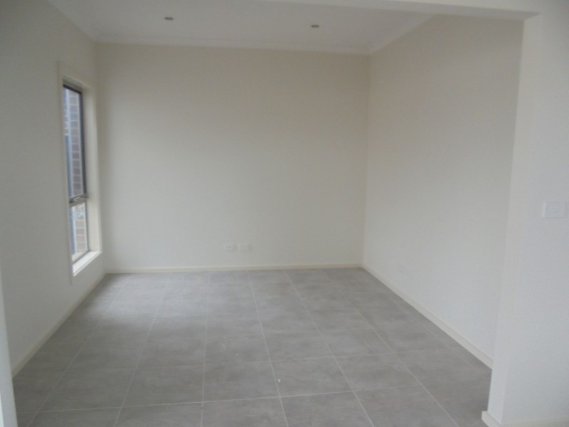 7 VIOLET PLACE, Craigieburn VIC 3064