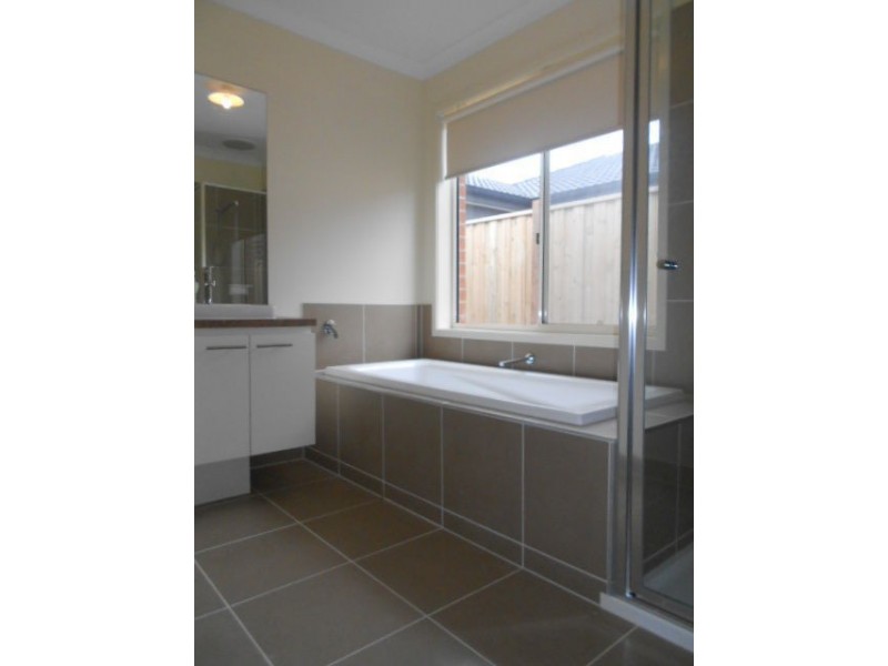 43 CASCADE TERRACE, Wallan VIC 3756